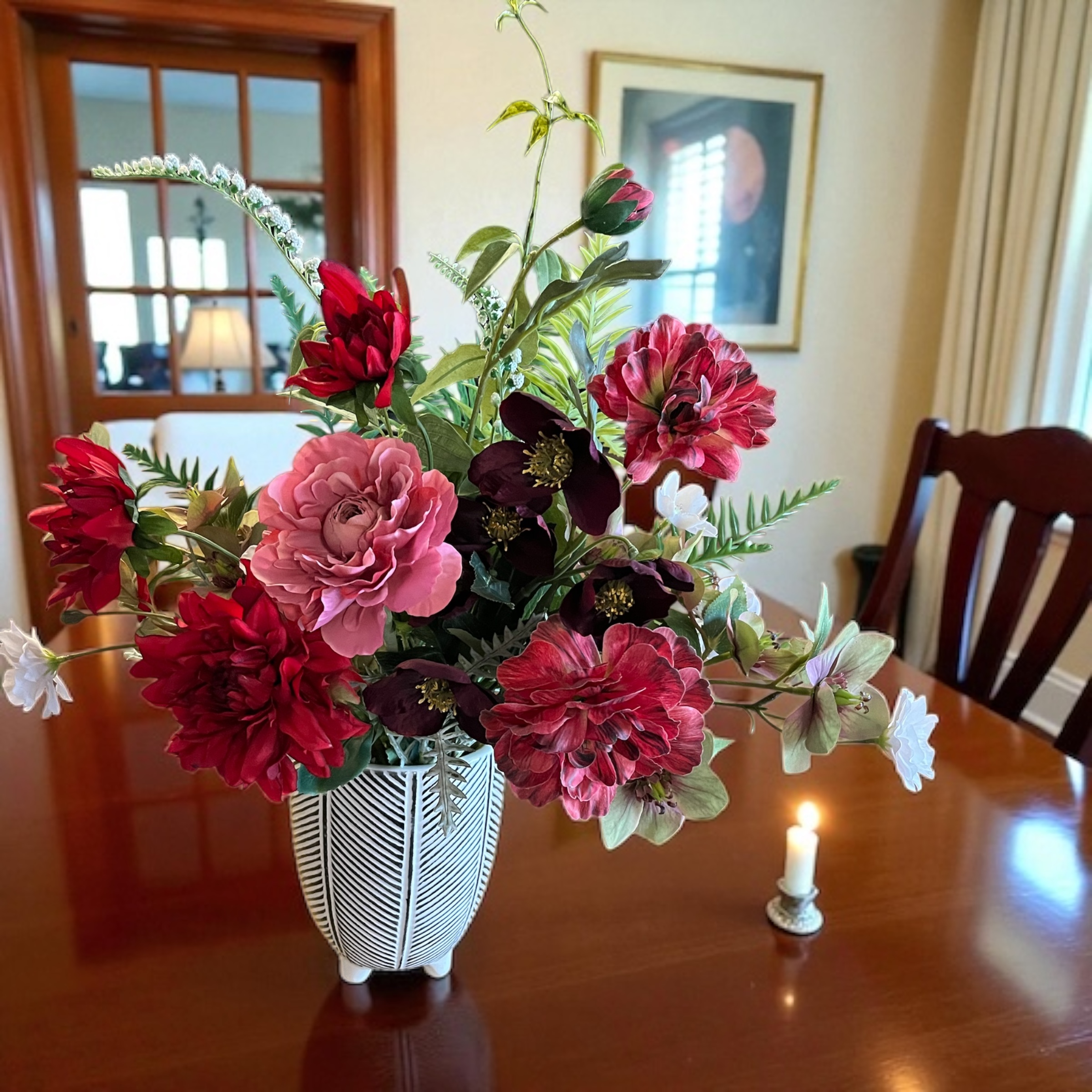 クリスマスローズとダリアのインテリアフラワー(花器付) - 画像 (3)