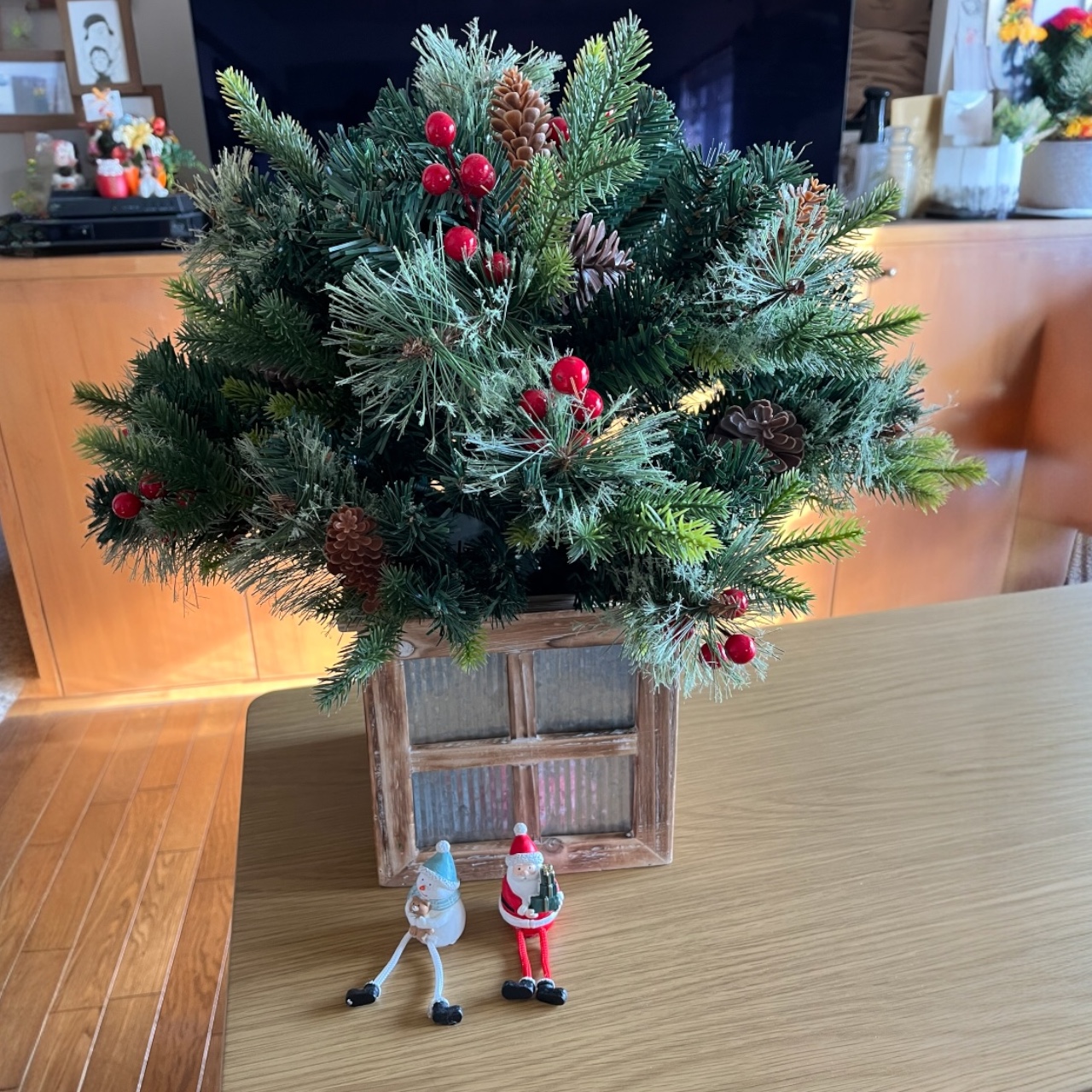 ロッジのクリスマスツリー - 画像 (6)